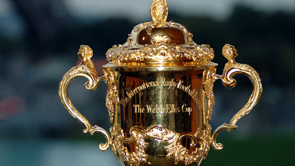 DE VISITA. El trofeo se mostrará por última vez en Buenos Aires, en una recepción que ofrecerá la Embajada de Gran Bretaña, organizador del Mundial de Rugby 2015.
