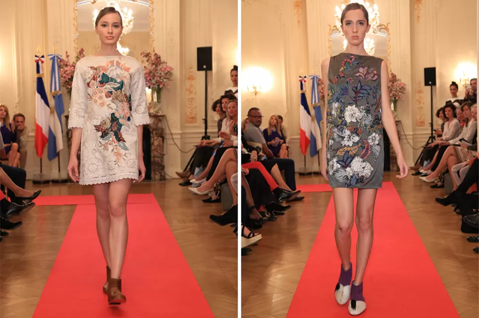 EN PASARELA. Dos modelos de Ina Ini se pasearon por la alfombra roja de una de las muestras más importantes de la moda. FOTOS GENTILEZA JUAN VILLAGRAN