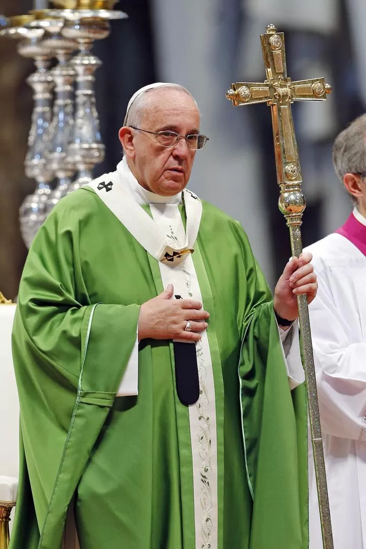 MISERICORDIOSO. El papa Francisco quiere una Iglesia con lugar para todos. REUTERS