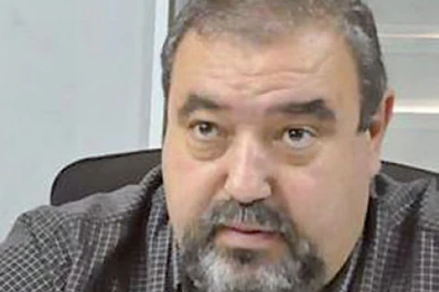 Investigan a un ex director de Tránsito de Santiago por los permisos truchos para taxis