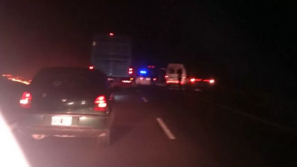 Una quema de pastizales causó un choque múltiple en la autopista Tucumán-Famaillá