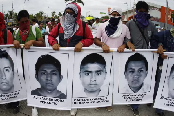 La Policía Federal y el Ejército de México ocupan 13 municipios, tras la desaparición de 43 estudiantes