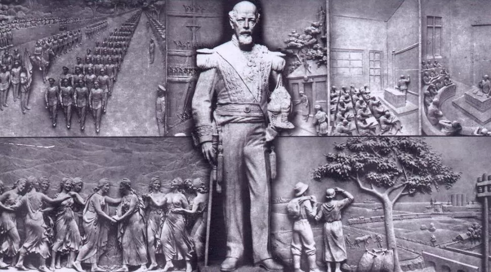 JULIO ARGENTINO ROCA. Estatua y relieves de su monumento en Tucumán, obra de Ángel Ibarra García. Fue inaugurado en 1943 y desarmado en 1963 la gaceta / archivo