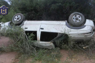 Un tucumano volcó con su camioneta en Salta