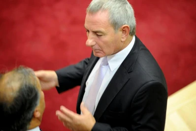 Gutiérrez, sin apoyo del PE, va por su “re-re”