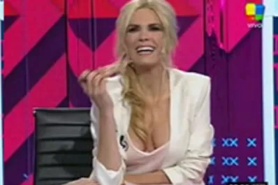 Viviana Canosa sorprendió con un sensual escote