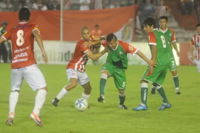 San Martín derrotó a San Jorge 3-0 en La Ciudadela