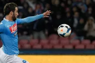 Napoli quiere afianzarse en la Europa League