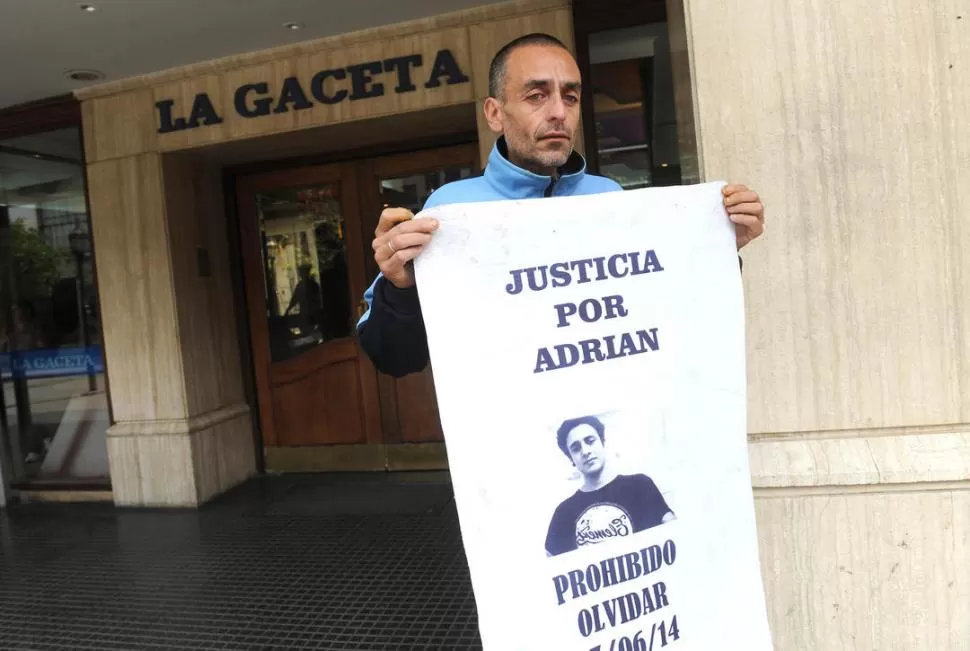 UN PADRE DESESPERADO. Marcelo Novillo exige justicia para su hijo. la gaceta / hector peralta 