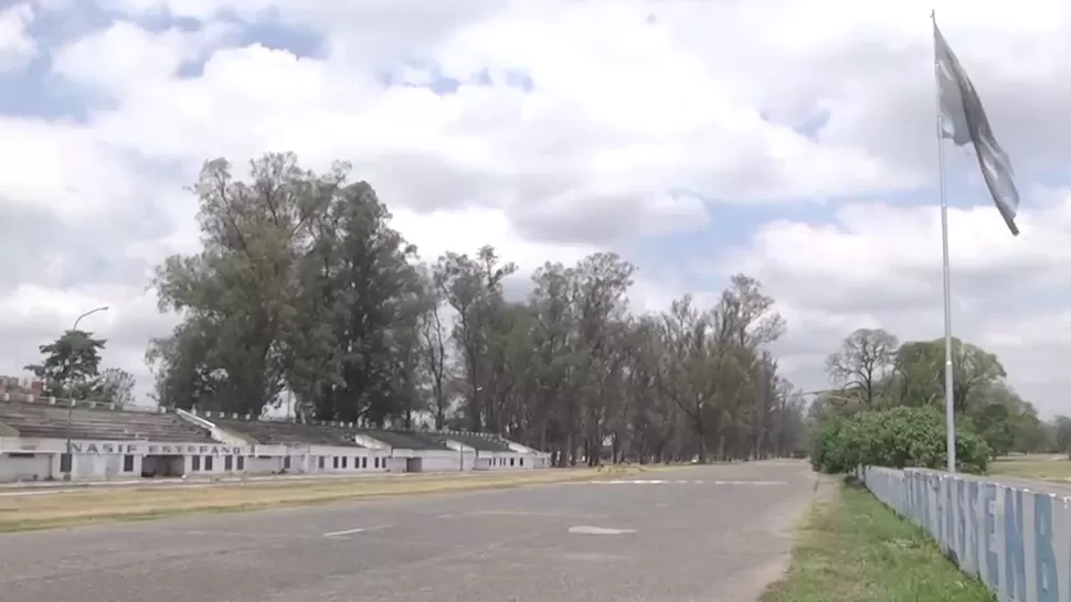 SIN COMPETENCIAS. El autódromo fue cerrado y desmantelado por la Municipalidad.  LA GACETA / FOTO DE JOSÉ INESTA (CAPTURA DE VIDEO)