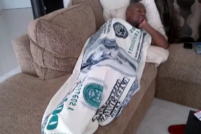 Mayweather destronó a Ronaldo como el deportista mejor pago del mundo