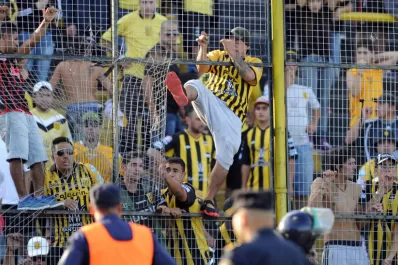 Un muerto y al menos dos heridos en un enfrentamiento a balazos entre barras