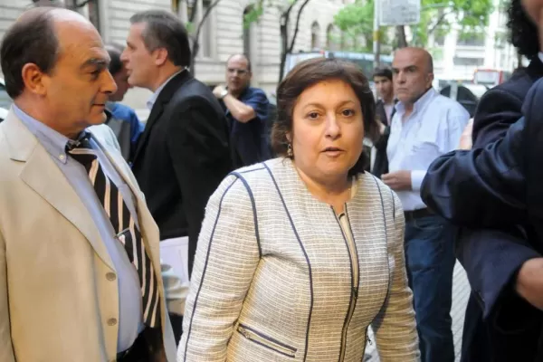 La Justicia investiga préstamos del PAMI al Tesoro