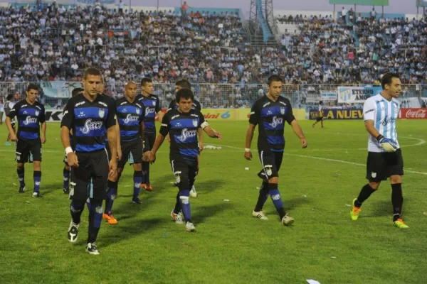 Atlético sigue aferrado a la zona de ascenso porque sus rivales le dan una manito