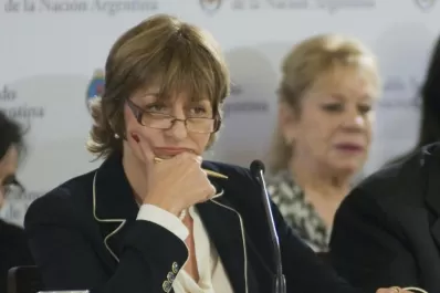 Acorralan a Gils Carbó con denuncias judiciales