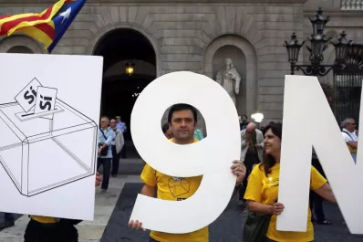 Cataluña vota hoy una consulta simbólica, bloqueada por Rajoy