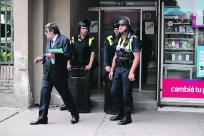 Los damnificados de la financiera Cofin SA se organizan y lo muestran en Facebook