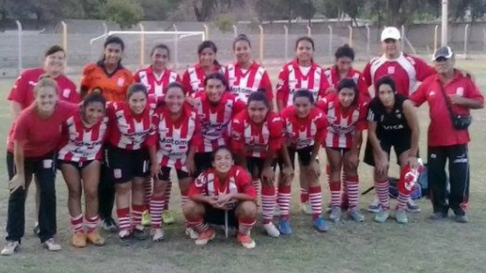 RECONTRA CAMPEONAS. El fútbol femenino de San Martín va por otro título.