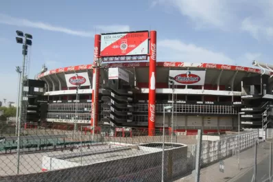 La violencia entre barras dentro del Monumental mancha al club