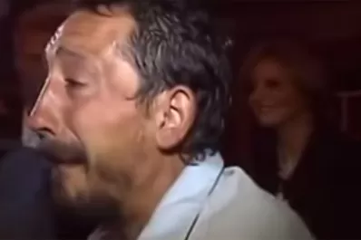 Mujica le dio plata a un mendigo, a cambio de que deje de llorar