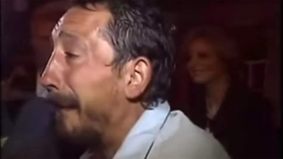 NO LLORÉS, CARAJO. Así le dijo Mujica al indigente conocido como El César. CAPTURA DE VIDEO