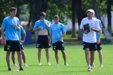 Los decanos festejaron el empate de Santamarina