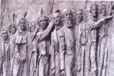 Dos anacronismos como homenaje