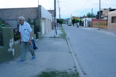 Apuñalan a una mujer para robarle y está grave