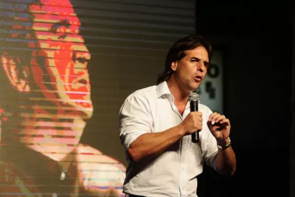 El escrutinio confirmó el triunfo del opositor Lacalle Pou en Uruguay