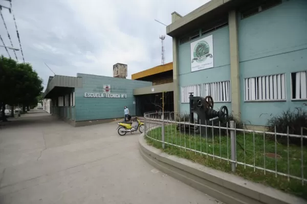 La escuela que se construyó a fuerza de festivales