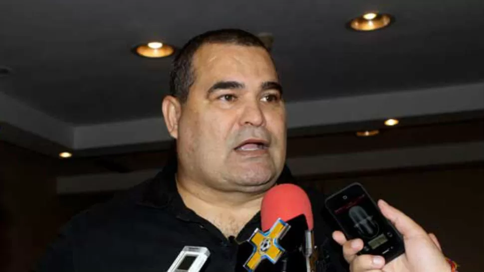 LE DIO CON TODO. Chilavert dijo que Ramón Díaz no es el indicado para la selección paraguaya.
