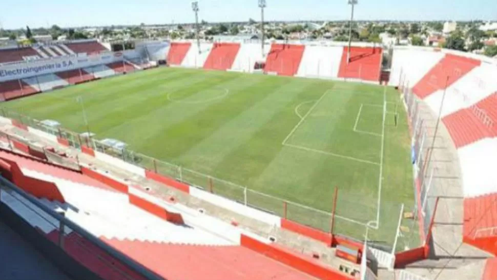 ESCENARIO DE DESEMPATE. El posible partido ante Huracán se jugará en la cancha de Instituto de Córdoba. (FOTO DE www.agenciafe.com)