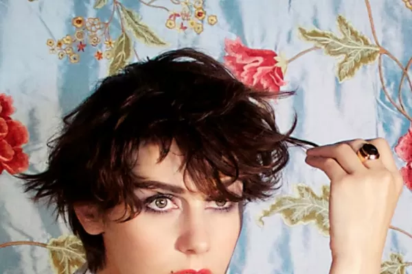 Una soprano francesa en busca de un dandy que es de punk rock