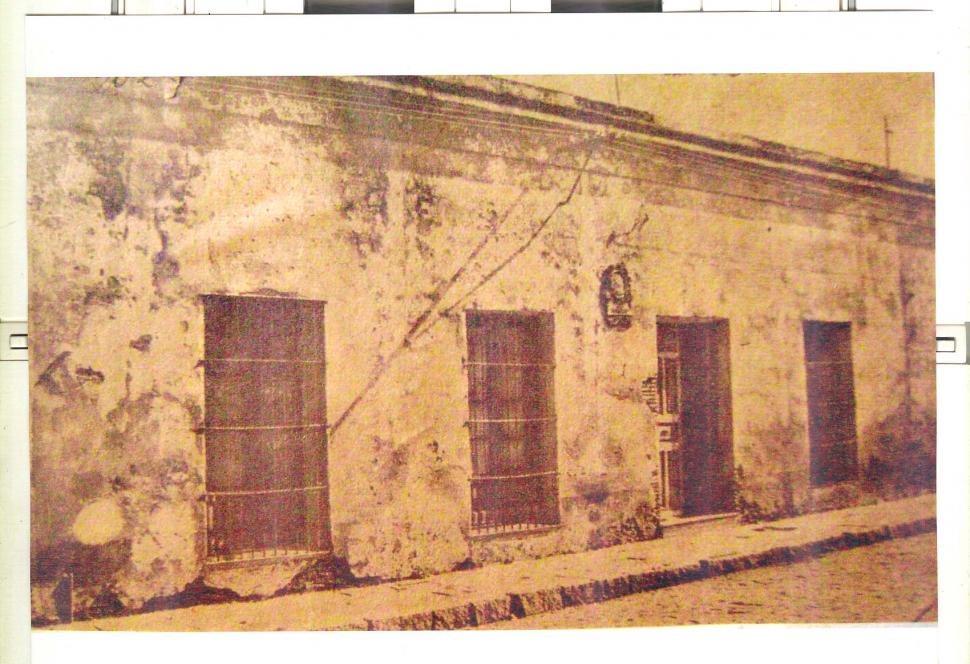 CASA HISTÓRICA. A fines del siglo XIX, tenía este aspecto la vivienda de Alurralde en San Nicolás de los Arroyos, hoy monumento nacional. Allí se firmó el famoso Pacto de 1852 y allí nació don Pedro. la gaceta / archivo