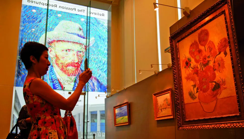 EN AMSTERDAM. Las autoridades del museo Van Gogh tuvieron que modificar el sistema de iluminación. REUTERS