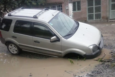 La lluvia dejó intransitable algunas calles de los barrios Smata II y III