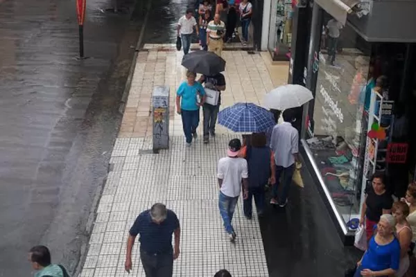 La lluvia se quedaría en Tucumán hasta mañana, al menos