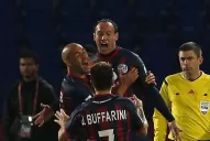 Casi lo ponen a dormir la siesta