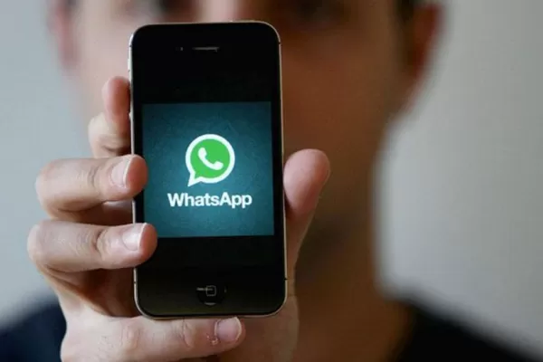 WhatsApp ya permite desactivar el doble check azul