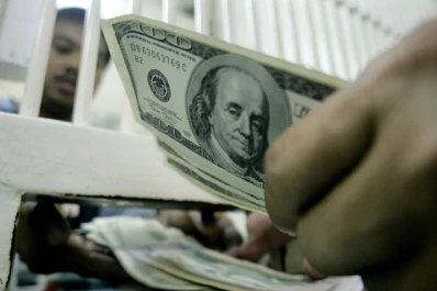 Leve alza del paralelo hasta los $ 13,15 y Bolsa negativa