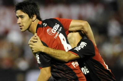 Pérez firmará el martes su contrato con Boca