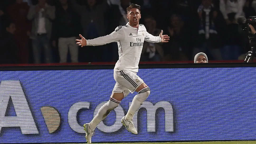 NO SE LO PERDIÓ. Pese a las molestias físicas que sentía, Ramos jugó la final. (FOTO REUTERS)