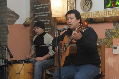 Folclore navideño en Mendoza y Muñecas