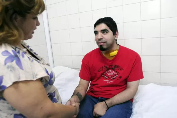 En el Padilla operaron a un joven con epilepsia para que sufra menos crisis