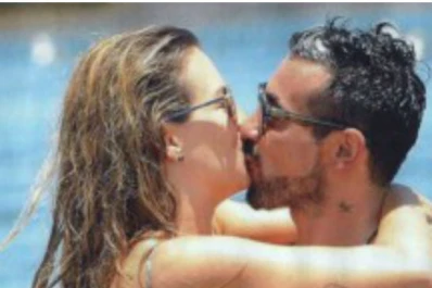 Lavezzi disfruta de sus vacaciones junto a su novia
