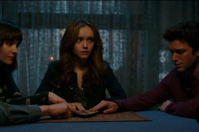 “Ouija” propone un tenebroso contacto con el más allá