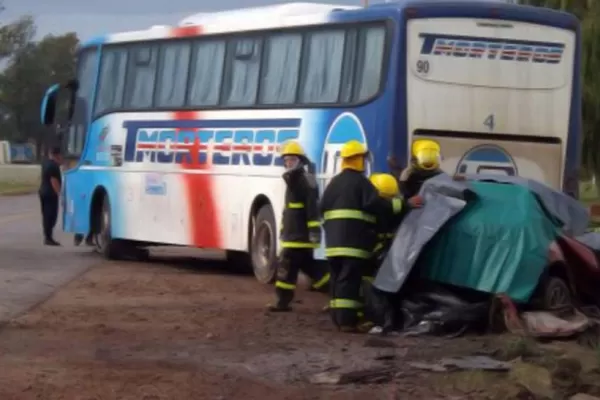 Cinco jóvenes murieron en un choque mientras volvían de celebrar el Año Nuevo