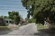 Asesinan a una mujer de un balazo en la cabeza en medio de un tiroteo, en La Bombilla