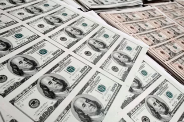 En una jornada con pocas operaciones, el dólar blue cotiza estable a $ 13,80