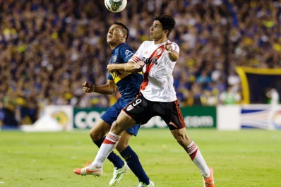 Arena, sol y fútbol